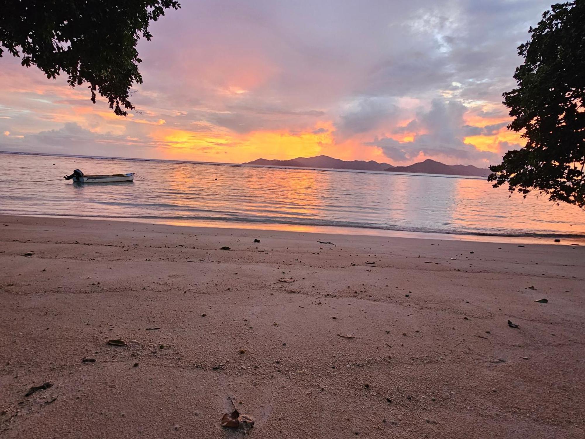 La Digue Luxury Beach & Spa Экстерьер фото